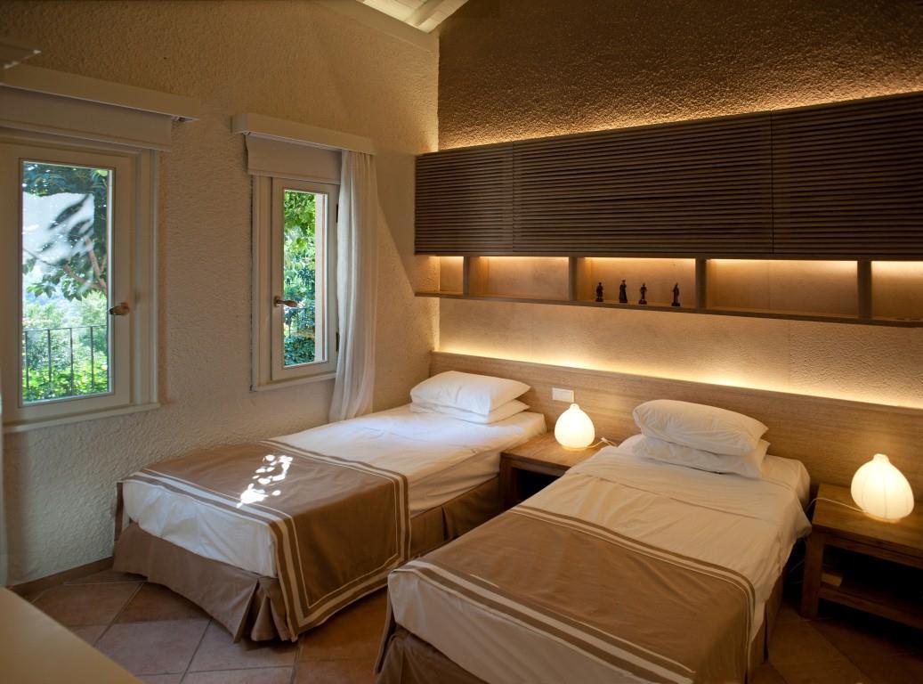 Dionysos Village Hotel 말마리스 외부 사진