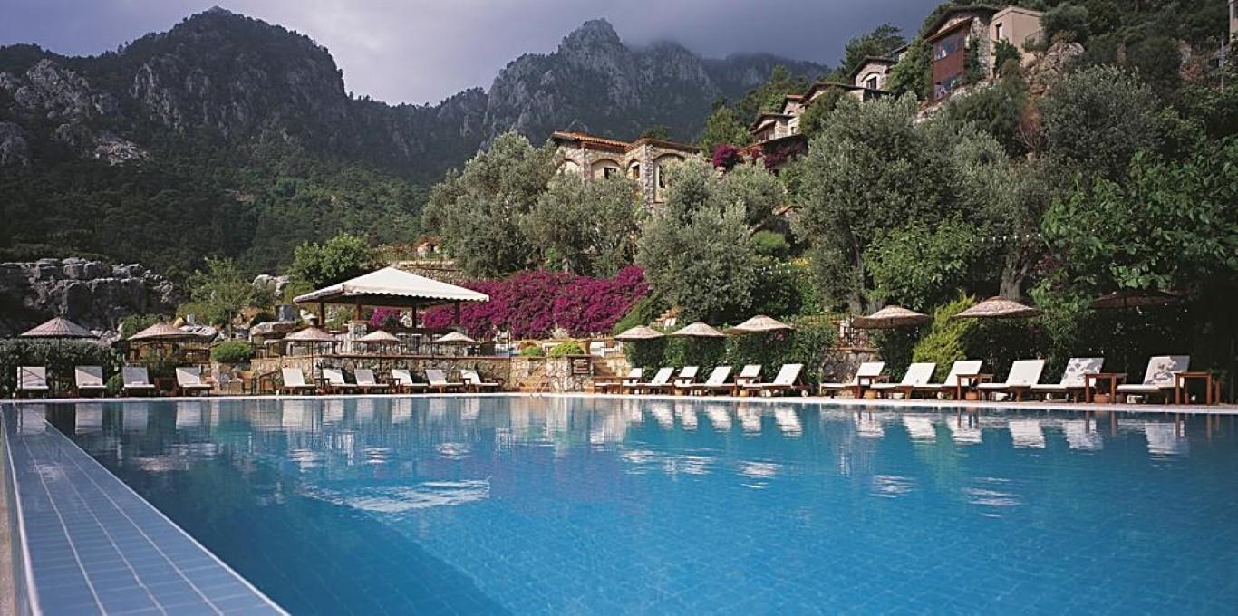 Dionysos Village Hotel 말마리스 외부 사진